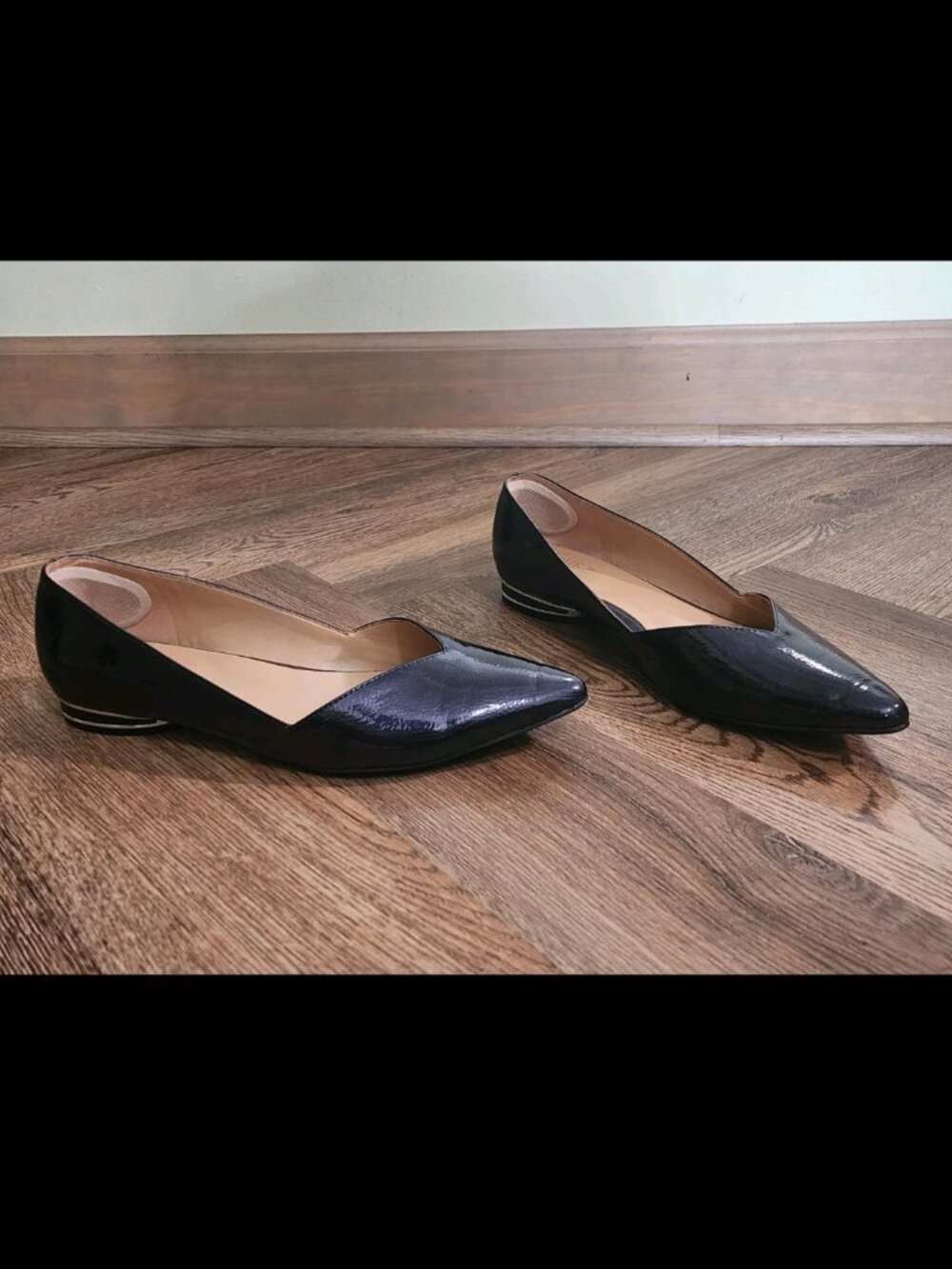 Naturalizer Wide Width Navy Pointed Toe Flats 8.5W